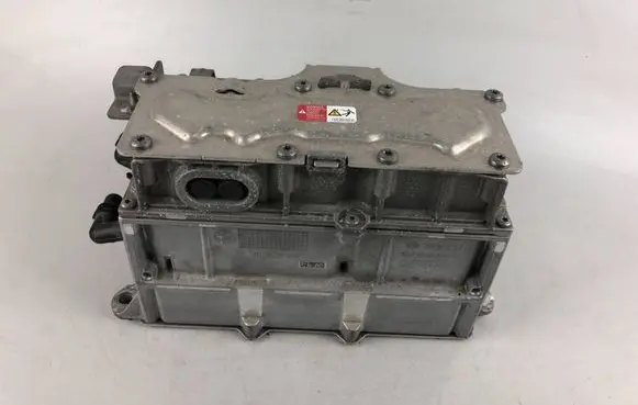 Volkswagen Golf VIII Voltage converter/converter module 5WA907070C