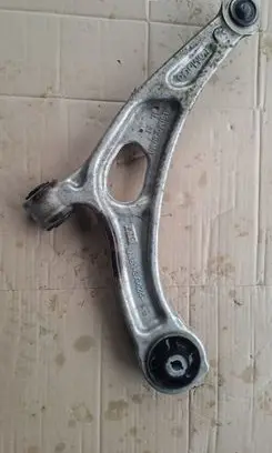Ford Kuga II Front lower control arm/wishbone lx613a424