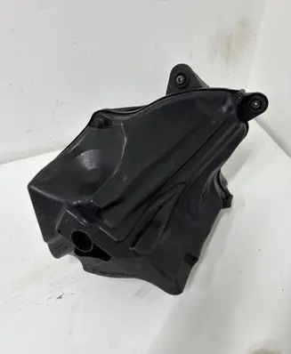 BMW 1 E81 E87 Air filter box 7532754