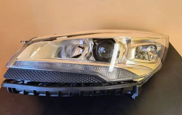Ford Kuga II Headlight/headlamp CV4413006AG 5258475