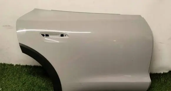 Porsche Taycan 9J1 Rear door