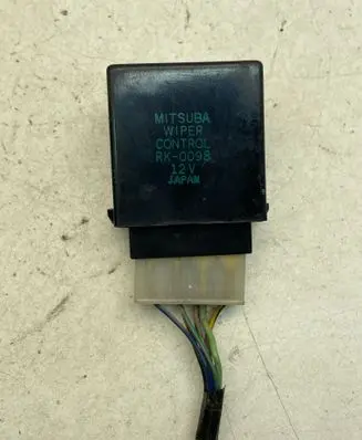 Subaru Forester SF Window wiper relay RK0098