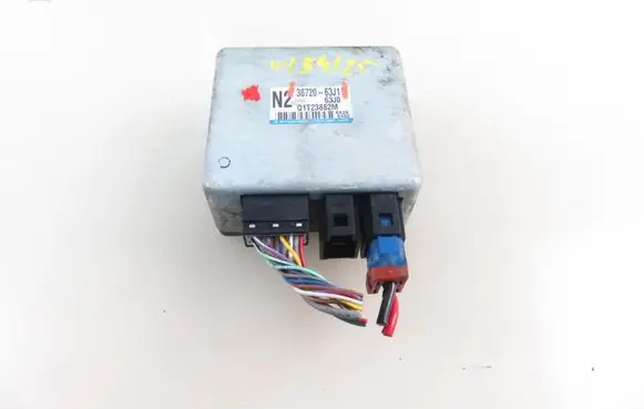 Suzuki Swift I Power steering control unit/module 3872063J1 9682829380