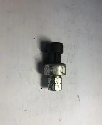 Opel Astra H Air conditioning (A/C) pressure sensor GM9131721 9131721