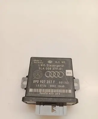 Audi Q7 4L Light module LCM 8P0907357F 5LA00837901