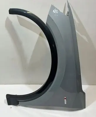 Audi Q2 - Fender 