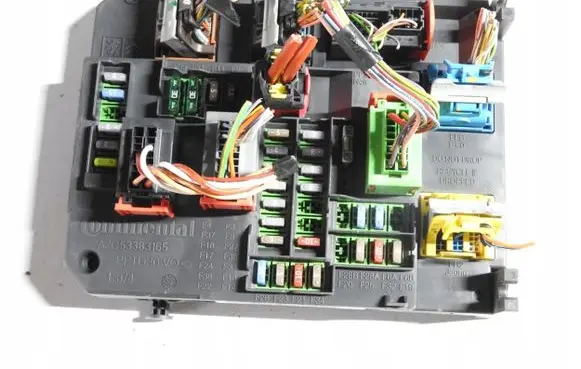 Citroen C4 II Fuse module 9665547480