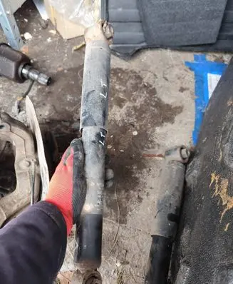 Nissan Qashqai+2 Rear shock absorber/damper 