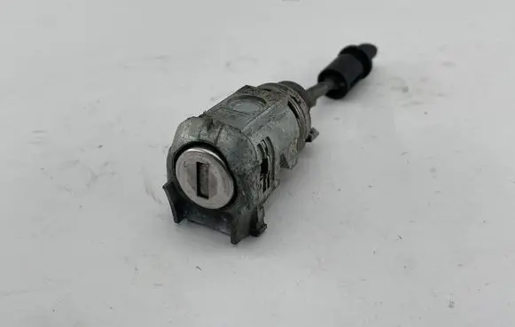 Audi A4 S4 B8 8K Front door lock 