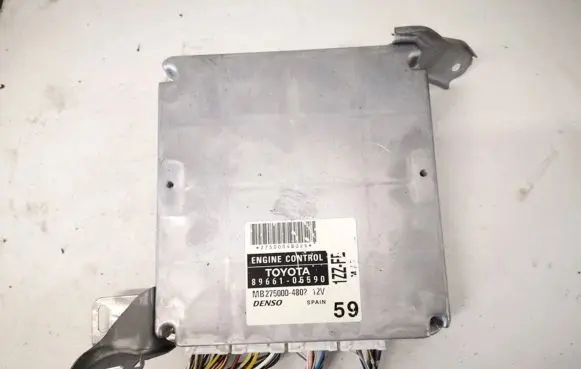 Toyota Avensis T250 Engine control unit/module 8966105590 89661-05590