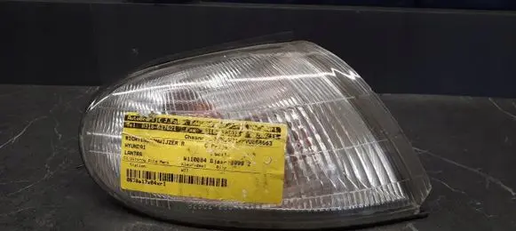Hyundai Lantra II Front indicator light