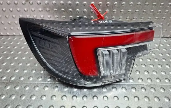 Opel Mokka B Rear/tail lights S27639249 9833721880