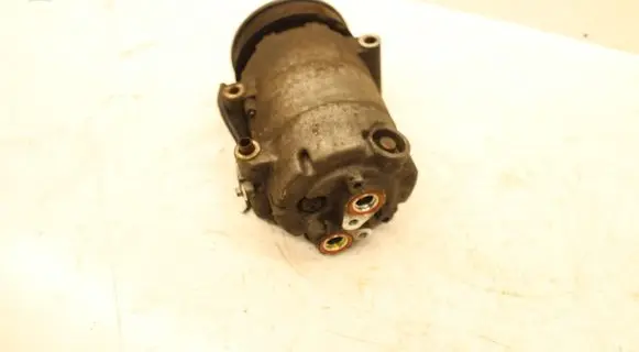 Ford Focus Air conditioning (A/C) compressor (pump) SMSH19D629