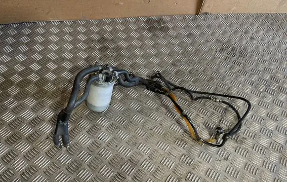 Audi A4 S4 B6 8E 8H Fuel line/pipe/hose 8E0201404A
