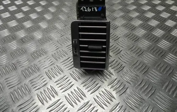 Rear air vent grill