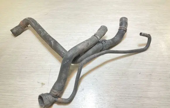 Volkswagen Golf V Engine coolant pipe/hose 6Q0122291E