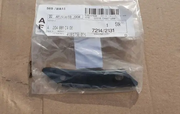 Mercedes-Benz GLK (X204) Front bumper mounting bracket A2048810406