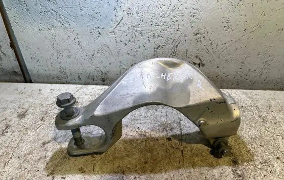 Jeep Grand Cherokee WL Front shock absorber mounting bracket 60749D 210104