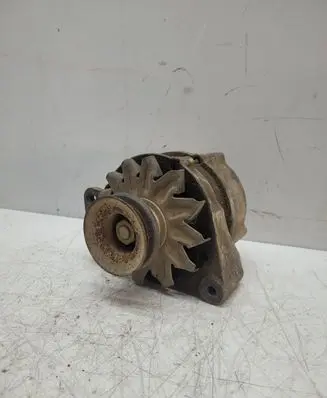 Volkswagen Jetta II Generator/alternator 068903029R 0120489367 14V2045A