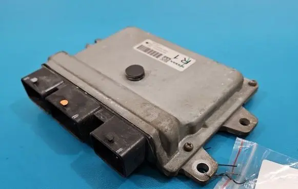Nissan Tiida C11 Engine control unit/module ECU MEC900030 IMPRK1589559