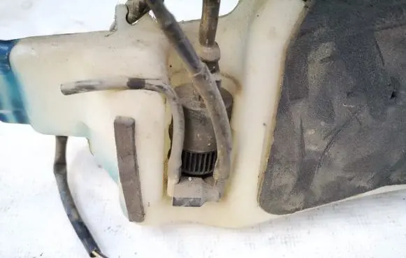 Renault Scenic I Windscreen/windshield washer pump