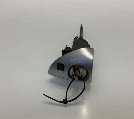 Mercedes-Benz E W211 Coupe door lock (next to the handle) 