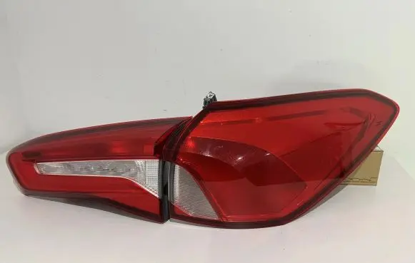Ford Focus Rear/tail lights JX7B-13A602-EB