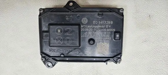 Skoda Octavia Mk3 (5E) Headlight ballast module Xenon 1T0941329B