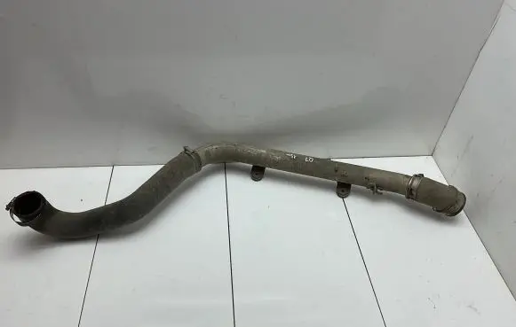 Audi Q7 4L Intercooler hose/pipe 4L0145737B