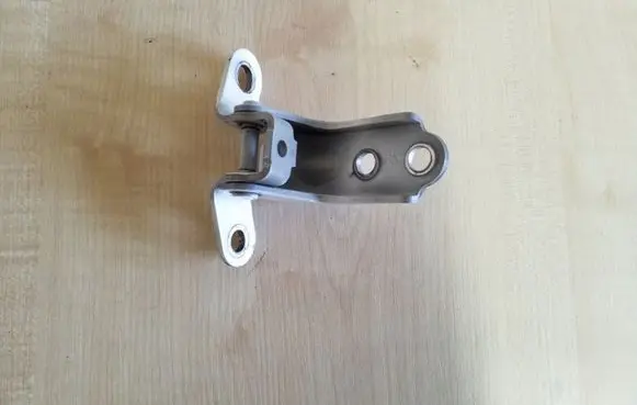 KIA Sportage Front door upper hinge