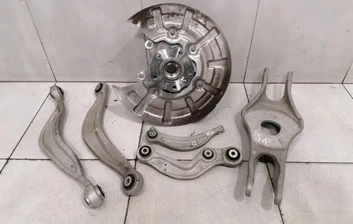 Lotus Emira Rear wheel hub 8895685542