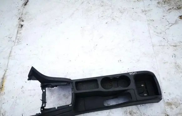 Ford Focus Cup holder 4m5xa04584a 4m5x-a04584-a