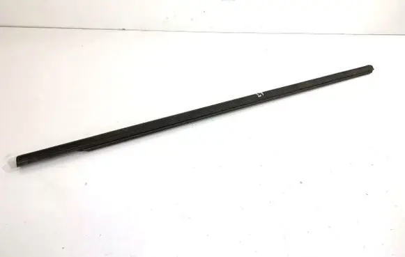 Skoda Kamiq Front door windshield rail 654837477A