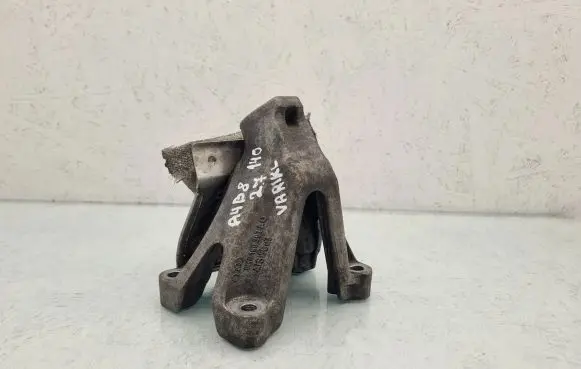 Audi A4 S4 B8 8K Engine mounting bracket 8K0199307AQ