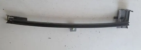 Skoda Superb B6 (3T) Front door windshield rail 