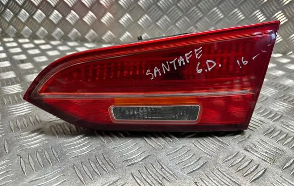 Hyundai Santa Fe Tailgate rear/tail lights 924062W0