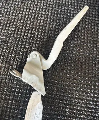 Volkswagen Up Engine bonnet/hood hinges 1S0823302