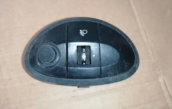 Hyundai Santa Fe Headlight level height control switch 9330026200