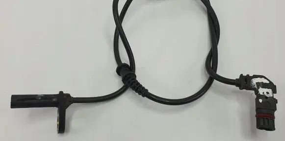 Mercedes-Benz SL R230 ABS brake wheel speed sensor A2305400717
