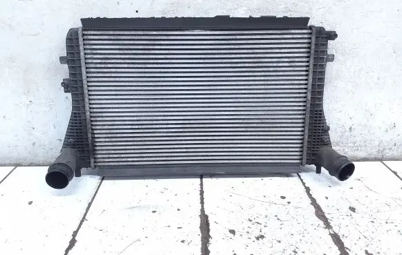Volkswagen PASSAT B7 Intercooler radiator 3C0145805AN