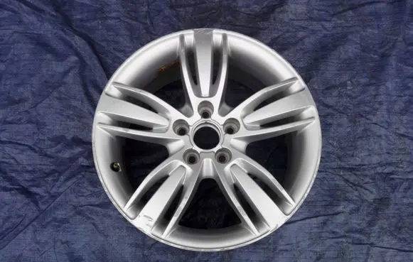 Audi Q3 8U R17 alloy rim 