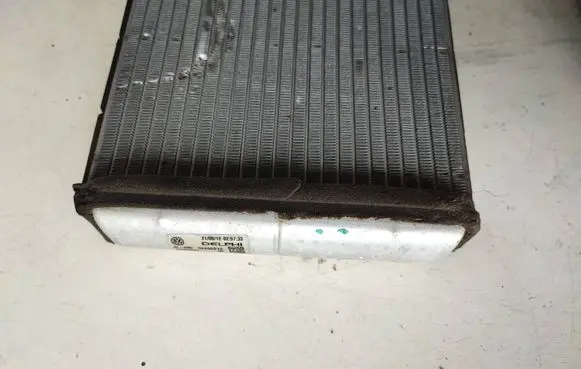 Volkswagen Transporter - Caravelle T5 Air conditioning (A/C) radiator (interior) 7H1819121 52495273