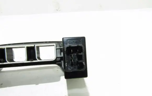 KIA Carens II Headlight level height control switch