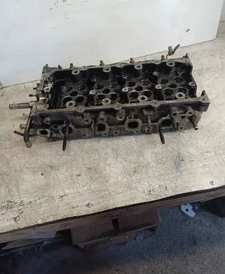 Toyota Avensis T250 Engine head 