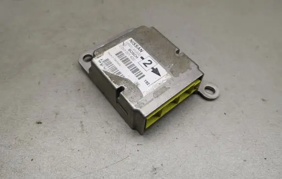 Nissan Primera Airbag control unit/module 98820AV200 0285001420
