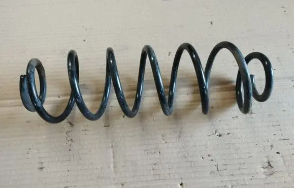 Peugeot 2008 I Rear coil spring