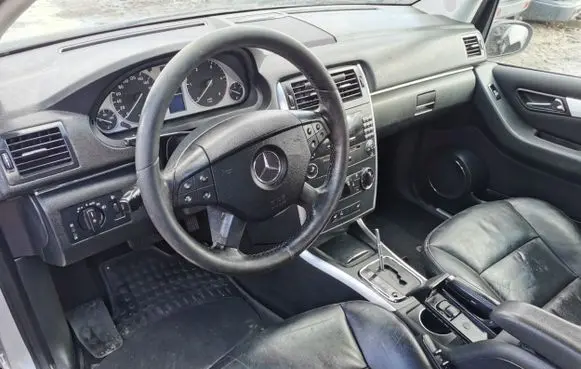 Mercedes-Benz B W245 Dashboard