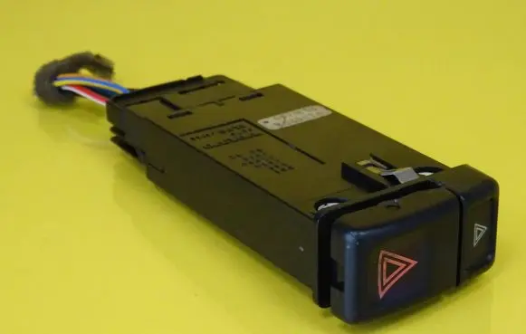 Volvo 960 Hazard light switch 9125204