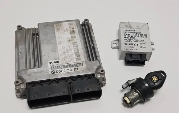 BMW 3 E46 Engine ECU kit and lock set 7794624 6905666 0281011