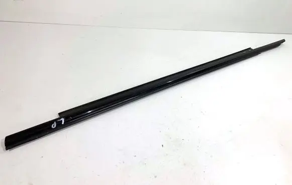 Audi A7 S7 4G Front door windshield rail 4G8853283H